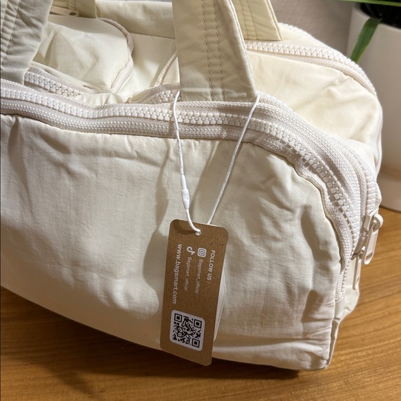 Viral Bagsmart cosmetic bag toiletry bag - Picture 3 of 11